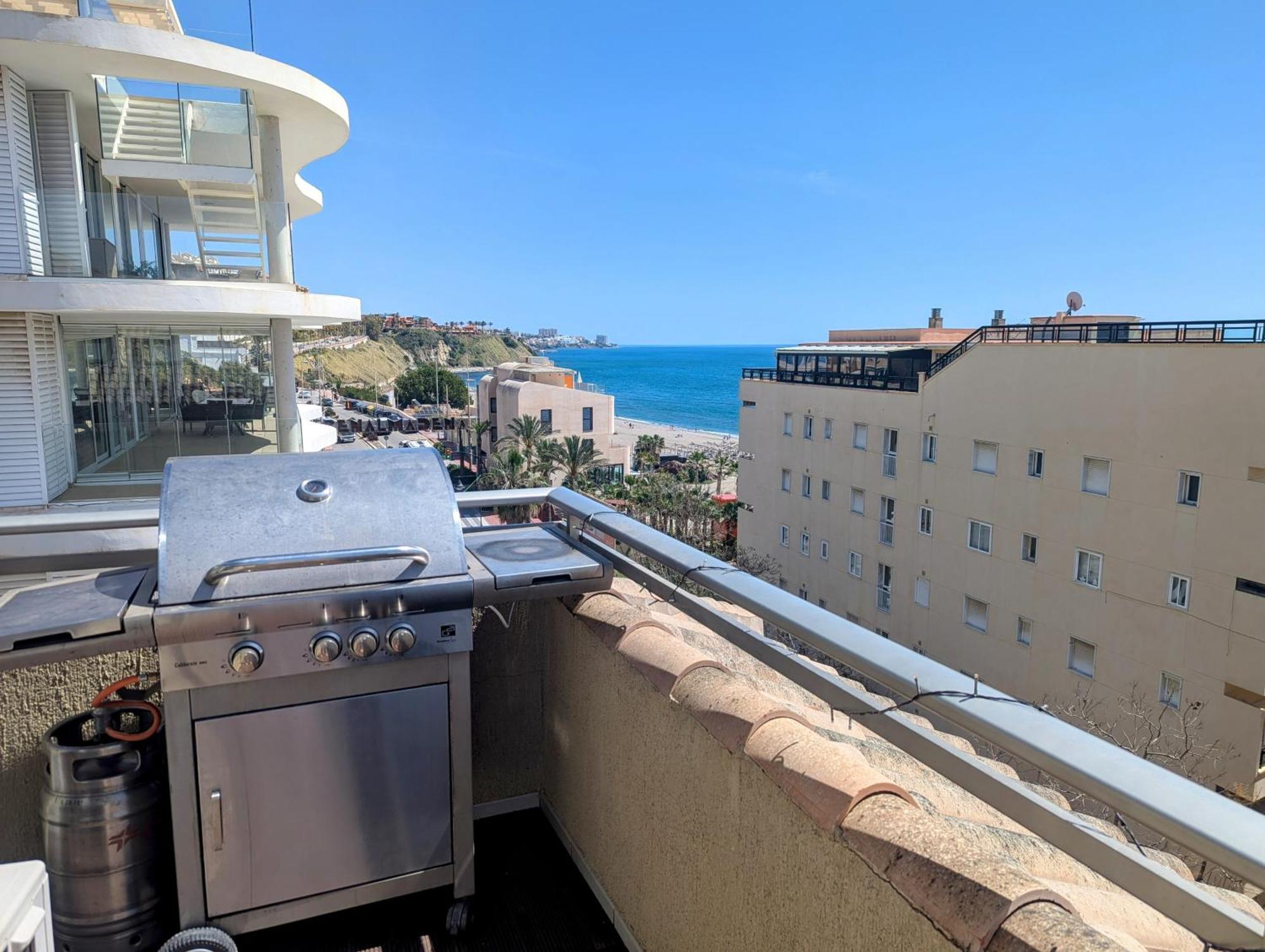 פואנגירולה Modern Penthouse Apartment - 1 Min From The Beach מראה חיצוני תמונה