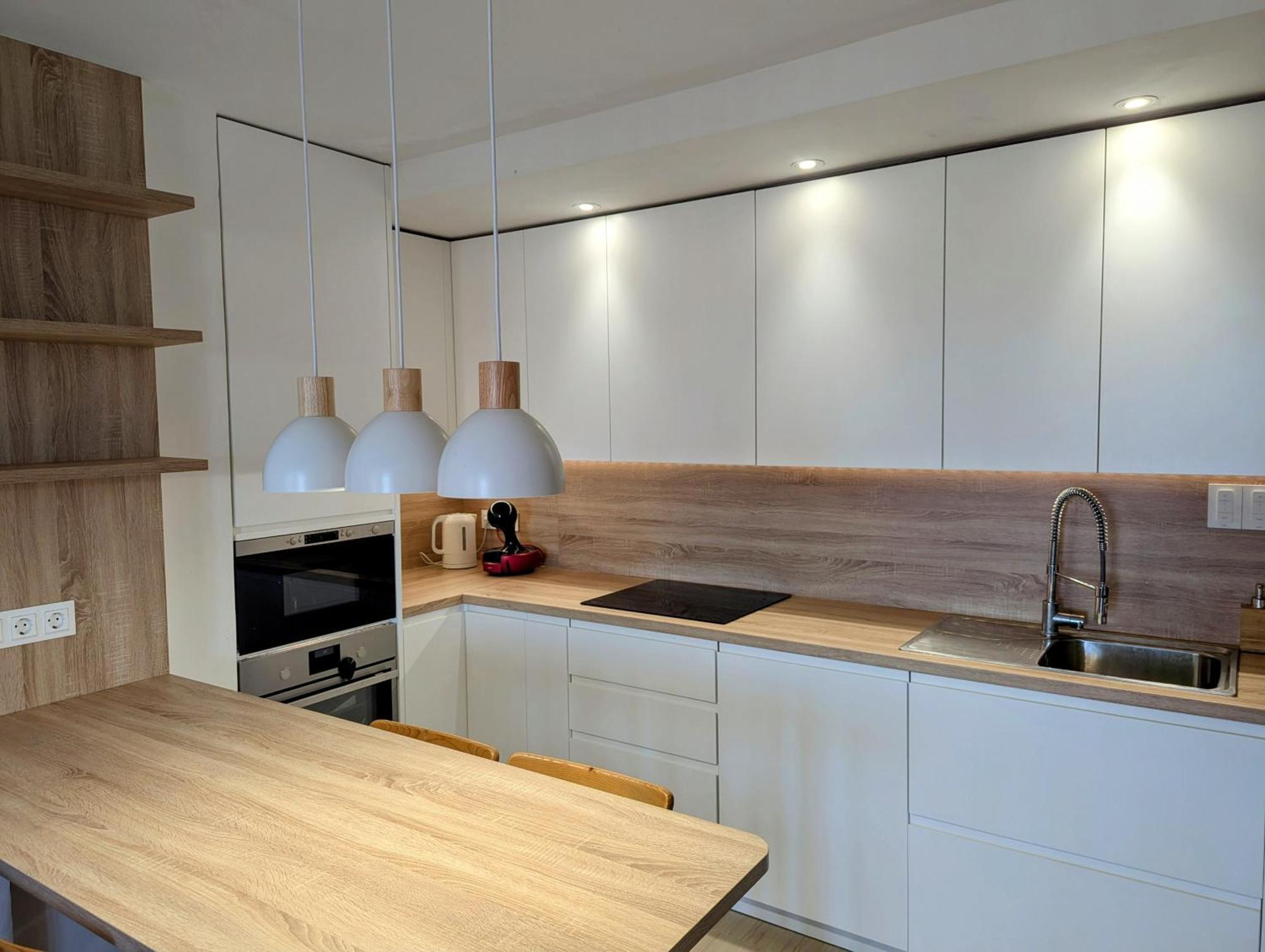 פואנגירולה Modern Penthouse Apartment - 1 Min From The Beach מראה חיצוני תמונה